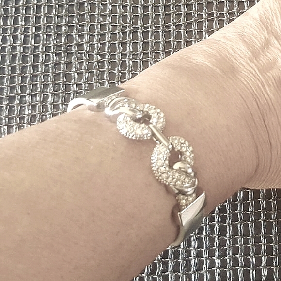 Lia Sophia Silver Crystal Bling Bracelet - Picture 4 of 8